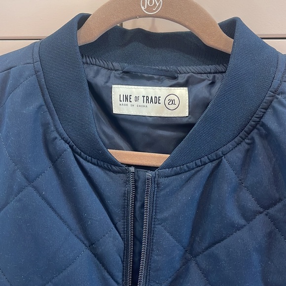 Men's Line of Trade Vest - Picture 2 of 5